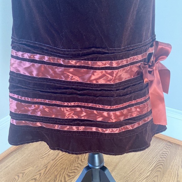 NWT Neesh by D.A.R burgundy velvet skirt holiday ribbon trim elegant party - Picture 3 of 9
